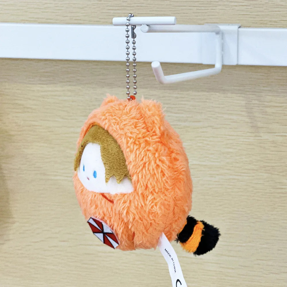 アンブレラ社ロゴ入り オレンジフードの少年 ぬいぐるみキーホルダー