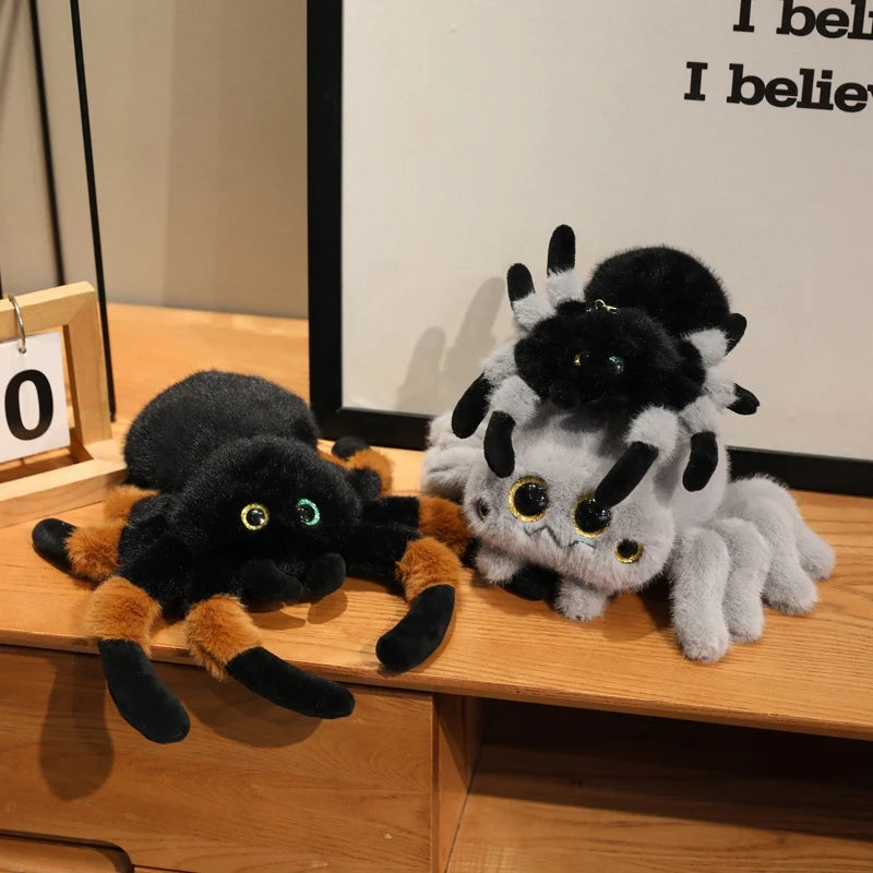 ふわふわ大きな目 クモのぬいぐるみ 黒とグレー