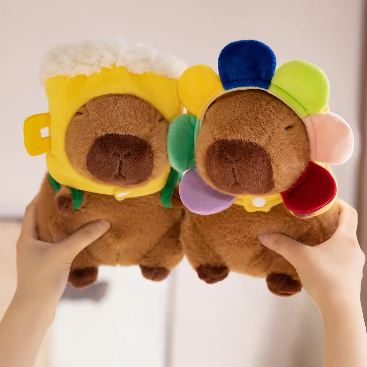 選べる！眠れるカピバラの可愛いコスチュームぬいぐるみ