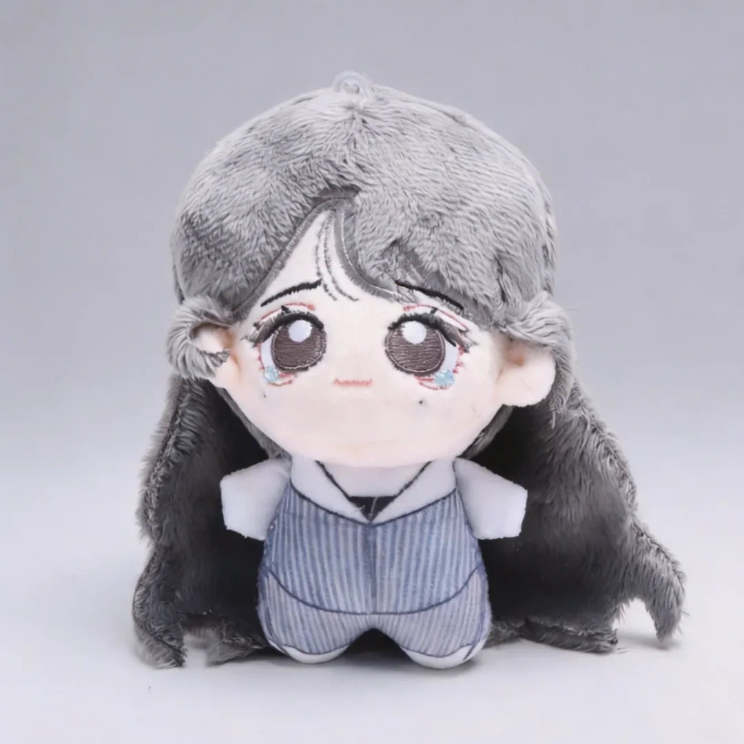 可愛い 涙目キラキラ ぬいぐるみ ライトブルー服とグレー三つ編み