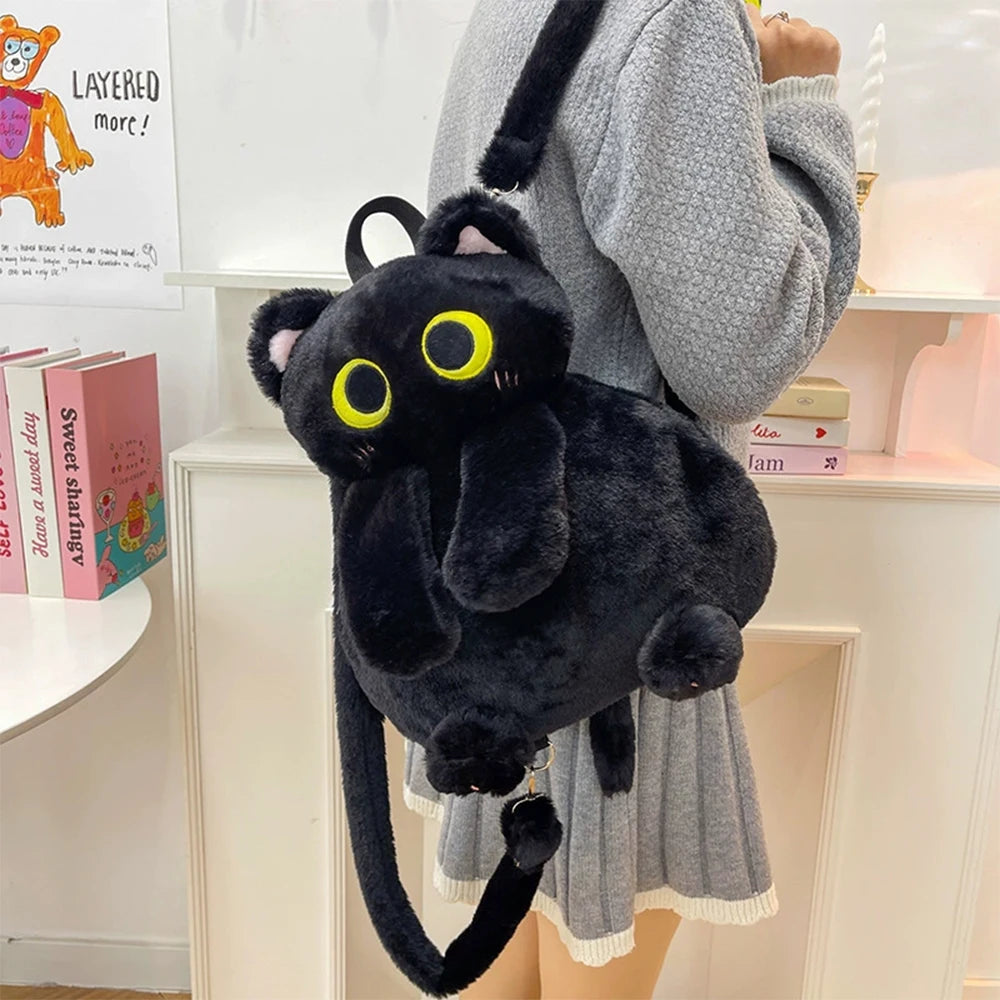 もこもこ黒猫の大きな目 ぬいぐるみリュック