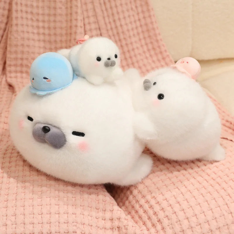 三段重ねのふわふわ白いアザラシぬいぐるみ