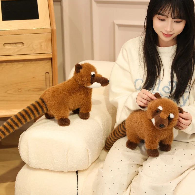 ふわふわ リアルなレッサーパンダぬいぐるみ しま模様のしっぽ
