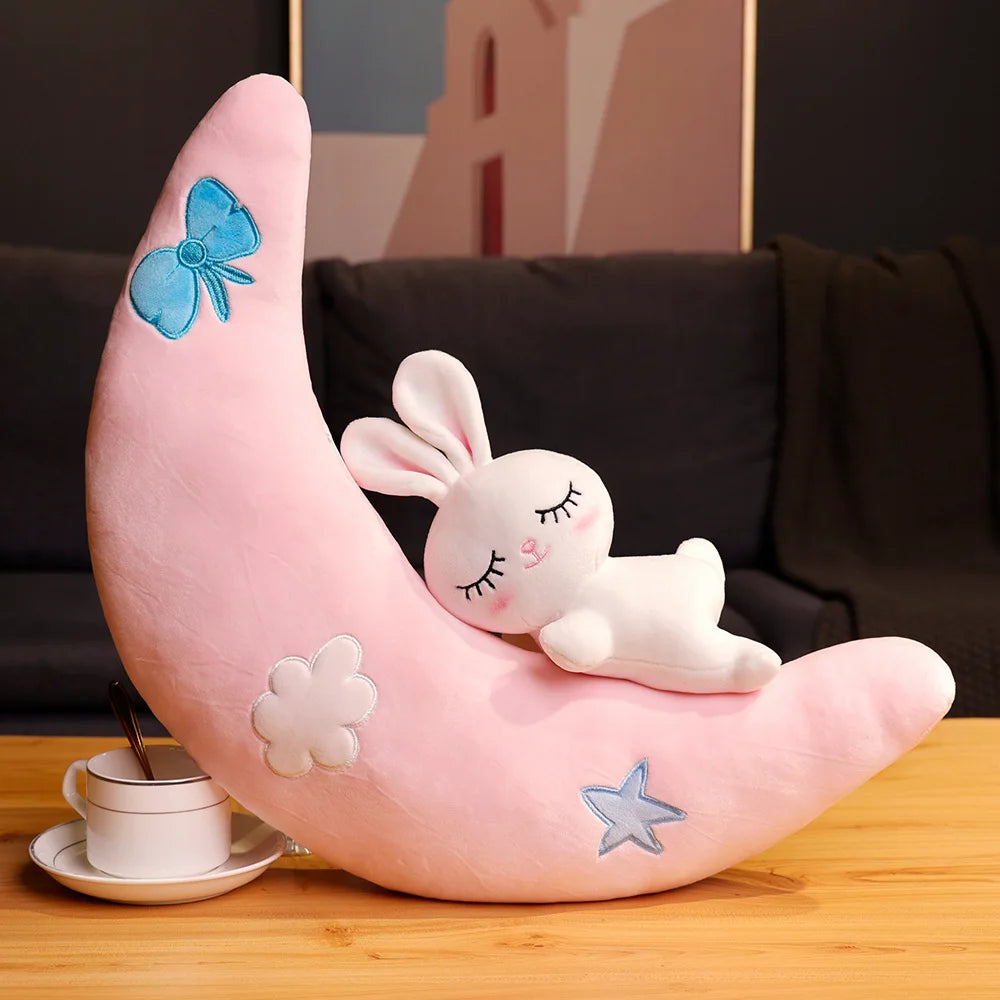 ピンクの三日月うさぎ ふわふわ抱き枕