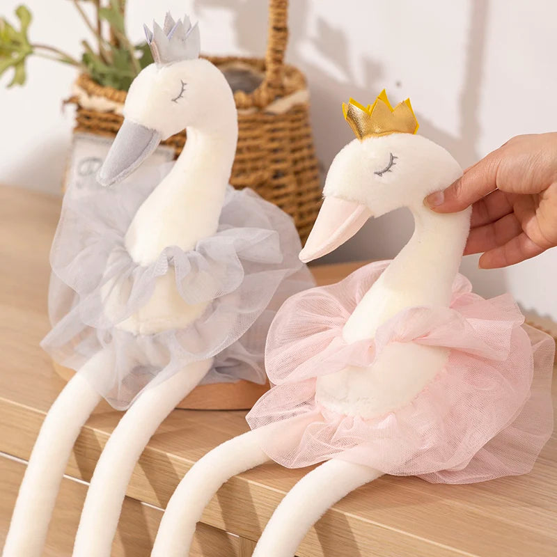 可愛い 足長 白鳥 ぬいぐるみ 王冠とチュールスカート付き
