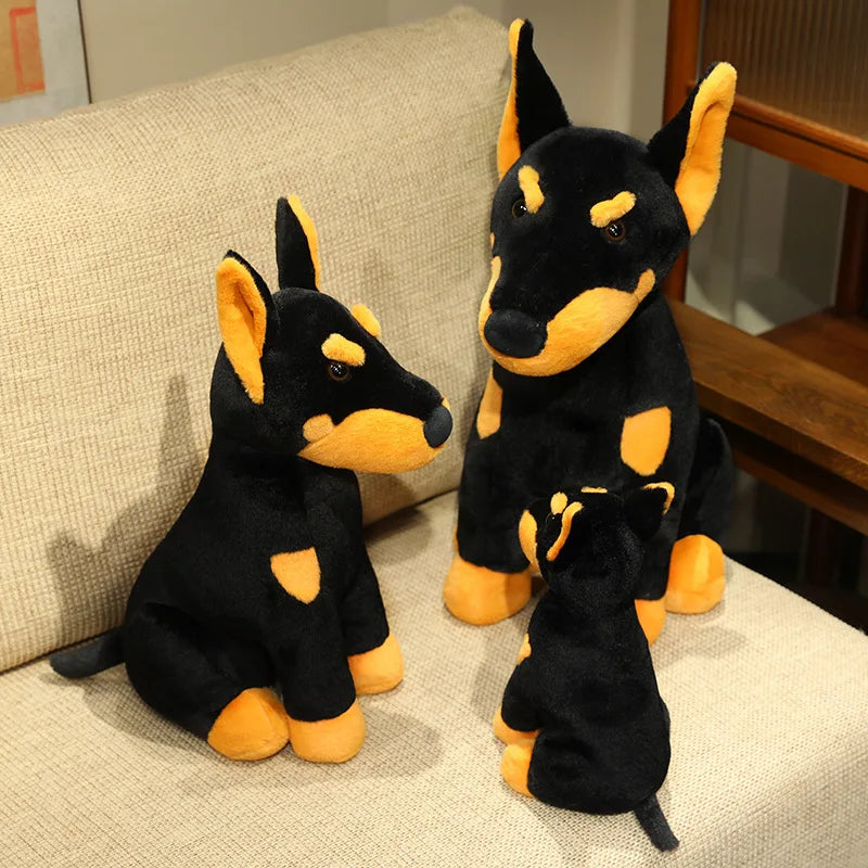 リアルな黒とタンのドーベルマン犬ぬいぐるみ