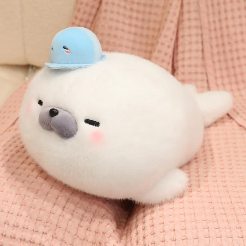 三段重ねのふわふわ白いアザラシぬいぐるみ