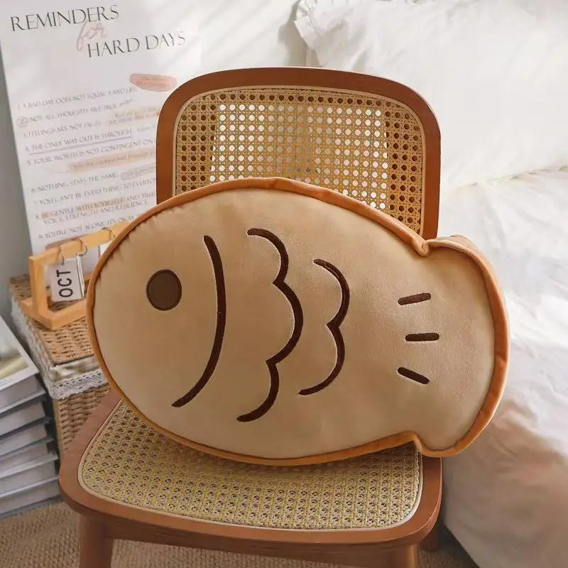 ふんわり ベージュ たい焼き ぬいぐるみ クッション