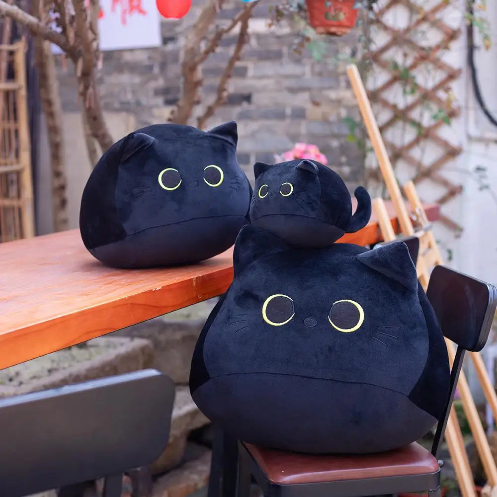 もちもち黒猫ぬいぐるみ 黄色い目のまん丸クッション