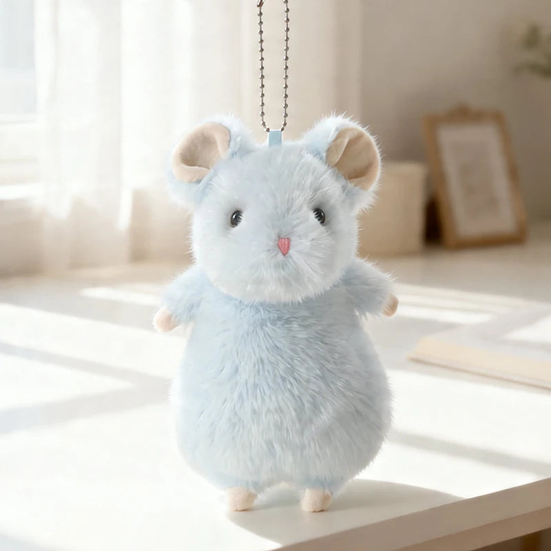 ふわふわでかわいいパステルカラーのハムスターぬいぐるみ