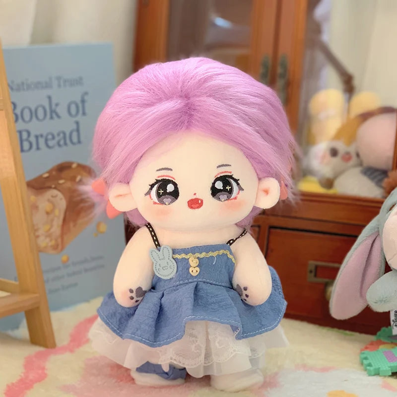 ぬいぐるみ ピンク髪のキラキラ瞳 イチゴ柄ワンピースと帽子