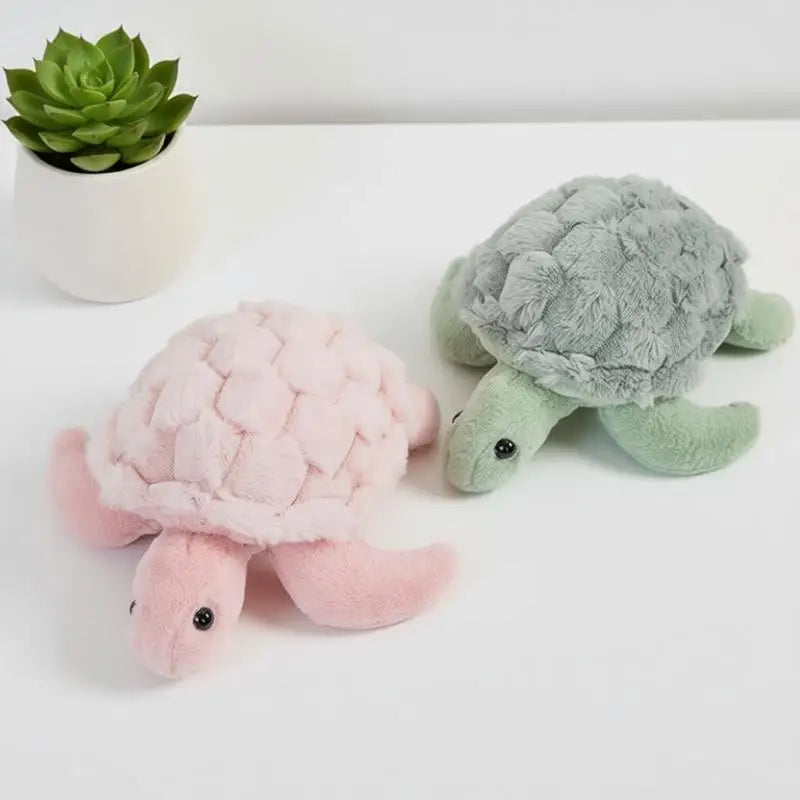 ふわふわ鱗模様のパステルカメぬいぐるみ