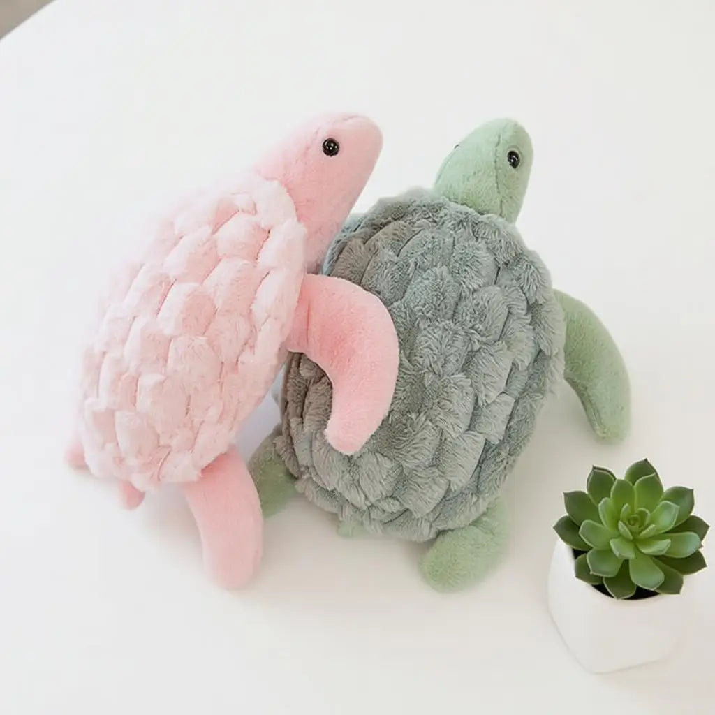ふわふわ鱗模様のパステルカメぬいぐるみ