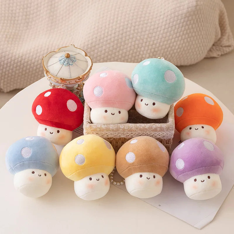 ふわふわ笑顔のカラフル水玉キノコ ミニぬいぐるみ