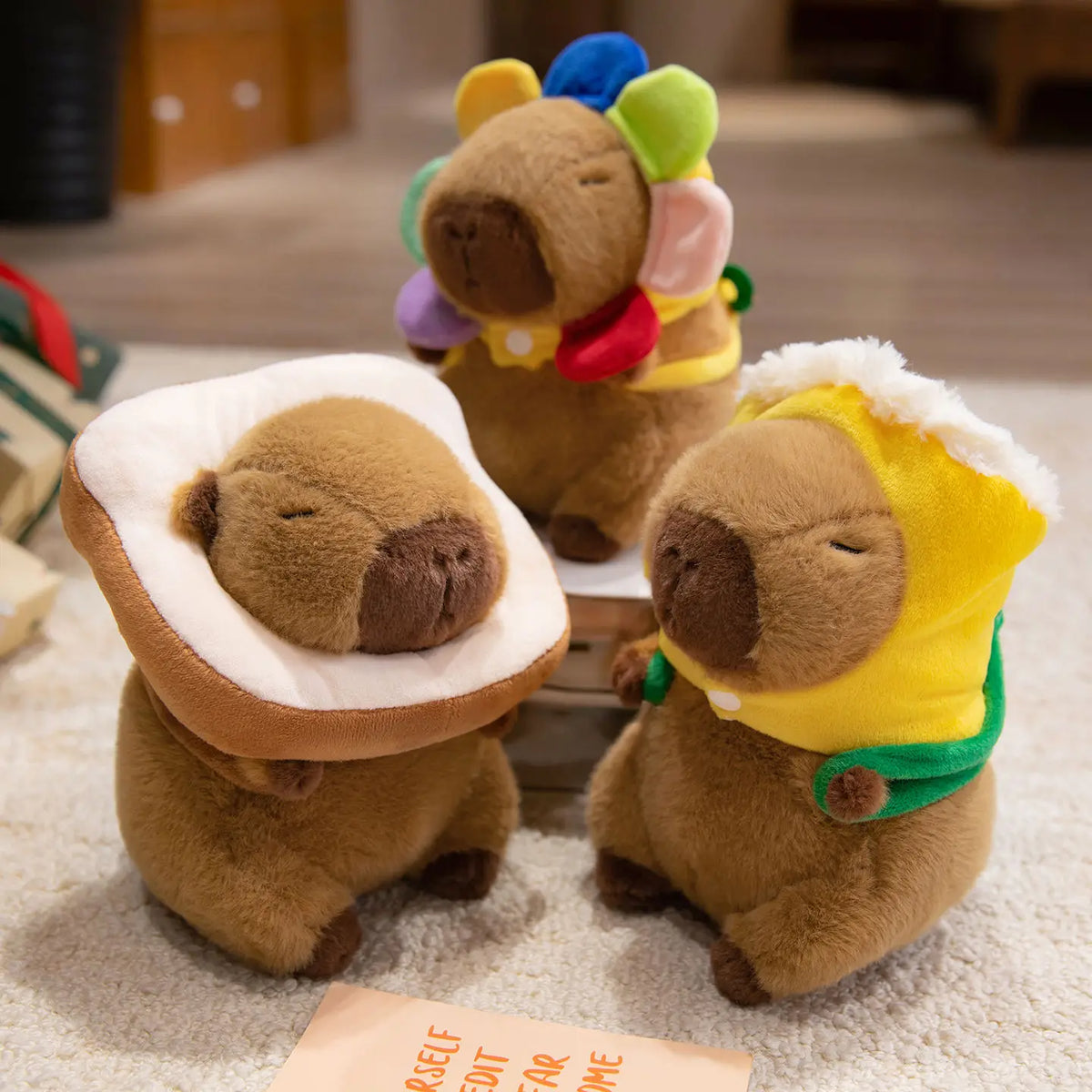 選べる！眠れるカピバラの可愛いコスチュームぬいぐるみ