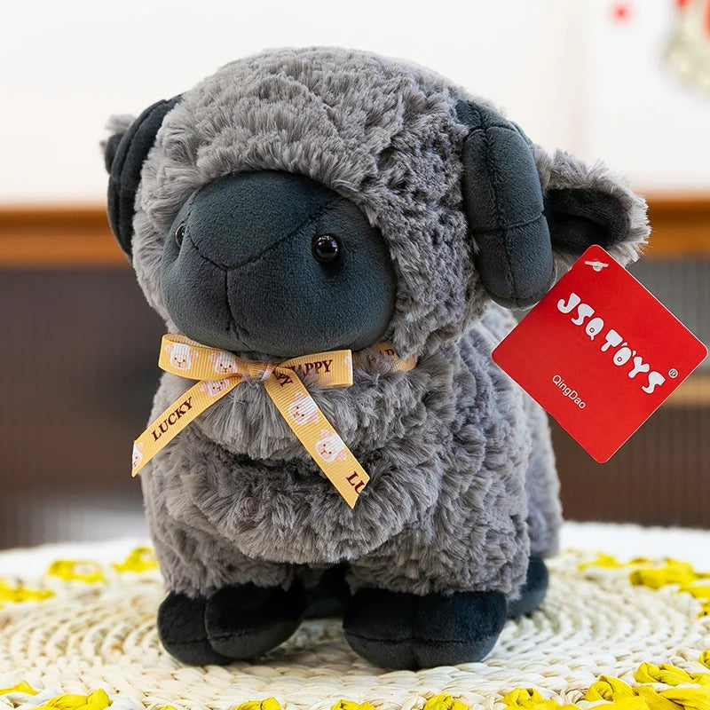 かわいい ふわふわ 仔羊のぬいぐるみ「HAPPY LUCKY」リボン付き