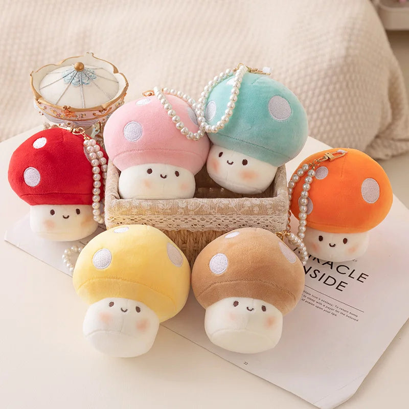 ふわふわ笑顔のカラフル水玉キノコ ミニぬいぐるみ