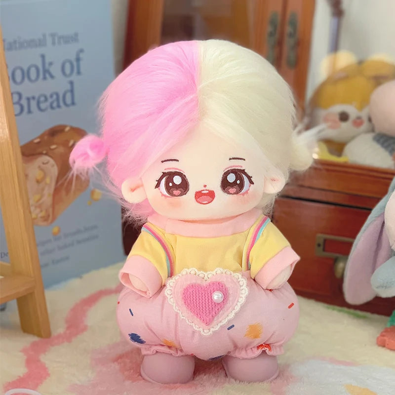 ぬいぐるみ ピンク髪のキラキラ瞳 イチゴ柄ワンピースと帽子
