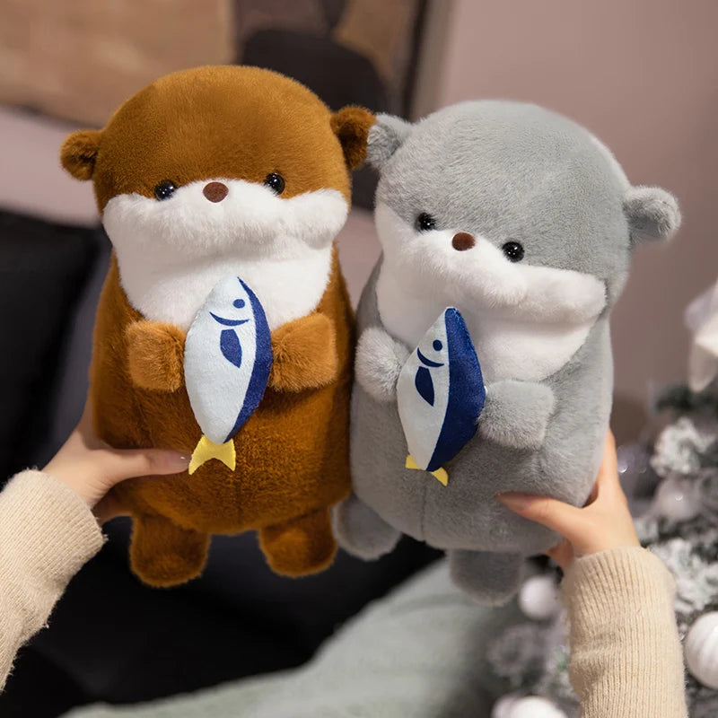 可愛い魚抱っこ カワウソ ぬいぐるみ グレー&ブラウン