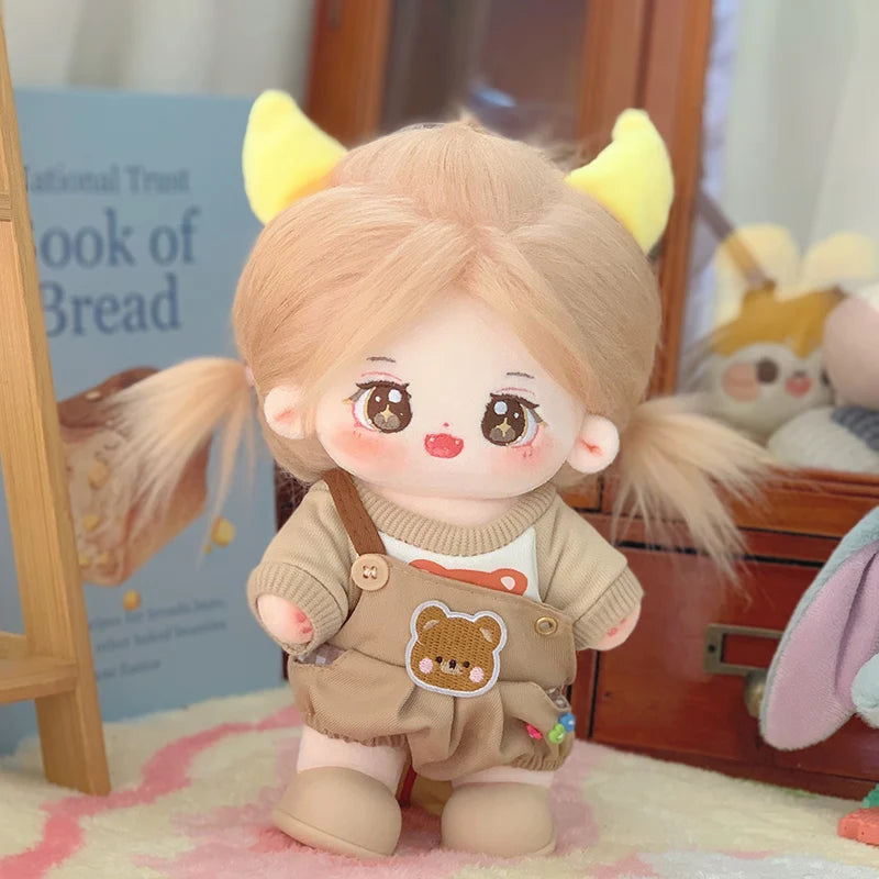 ぬいぐるみ ピンク髪のキラキラ瞳 イチゴ柄ワンピースと帽子