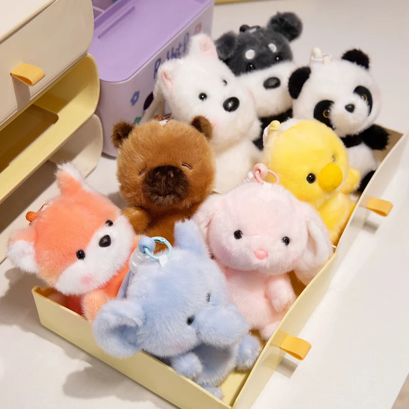 ふわふわの白い子犬ぬいぐるみキーホルダー