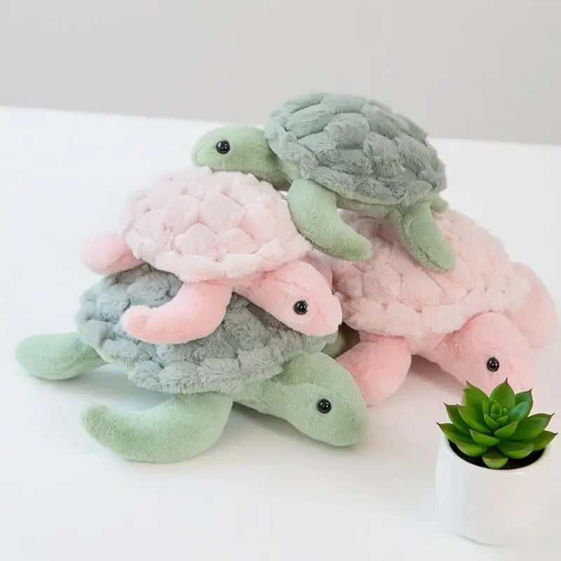 ふわふわ鱗模様のパステルカメぬいぐるみ