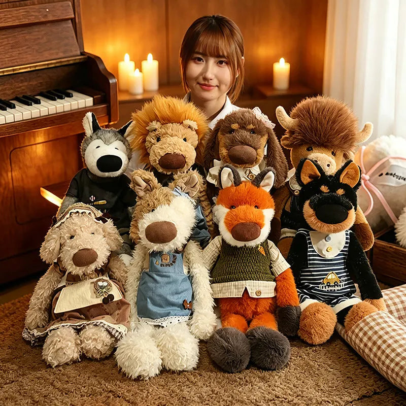 優しい表情の洋服着た動物ぬいぐるみ