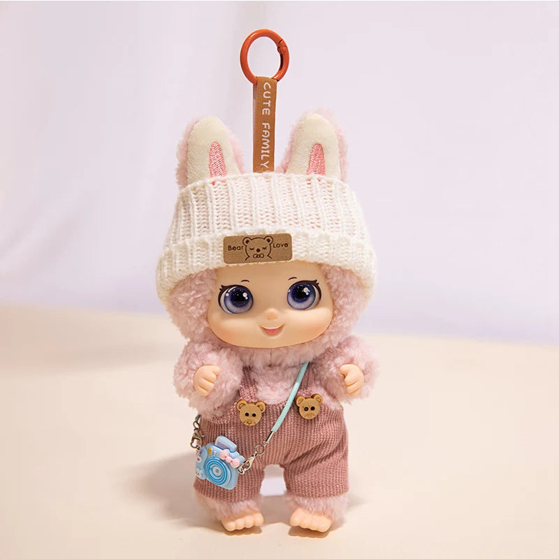大きな瞳のモコモコひつじ ぬいぐるみ ニット帽とポシェット付き