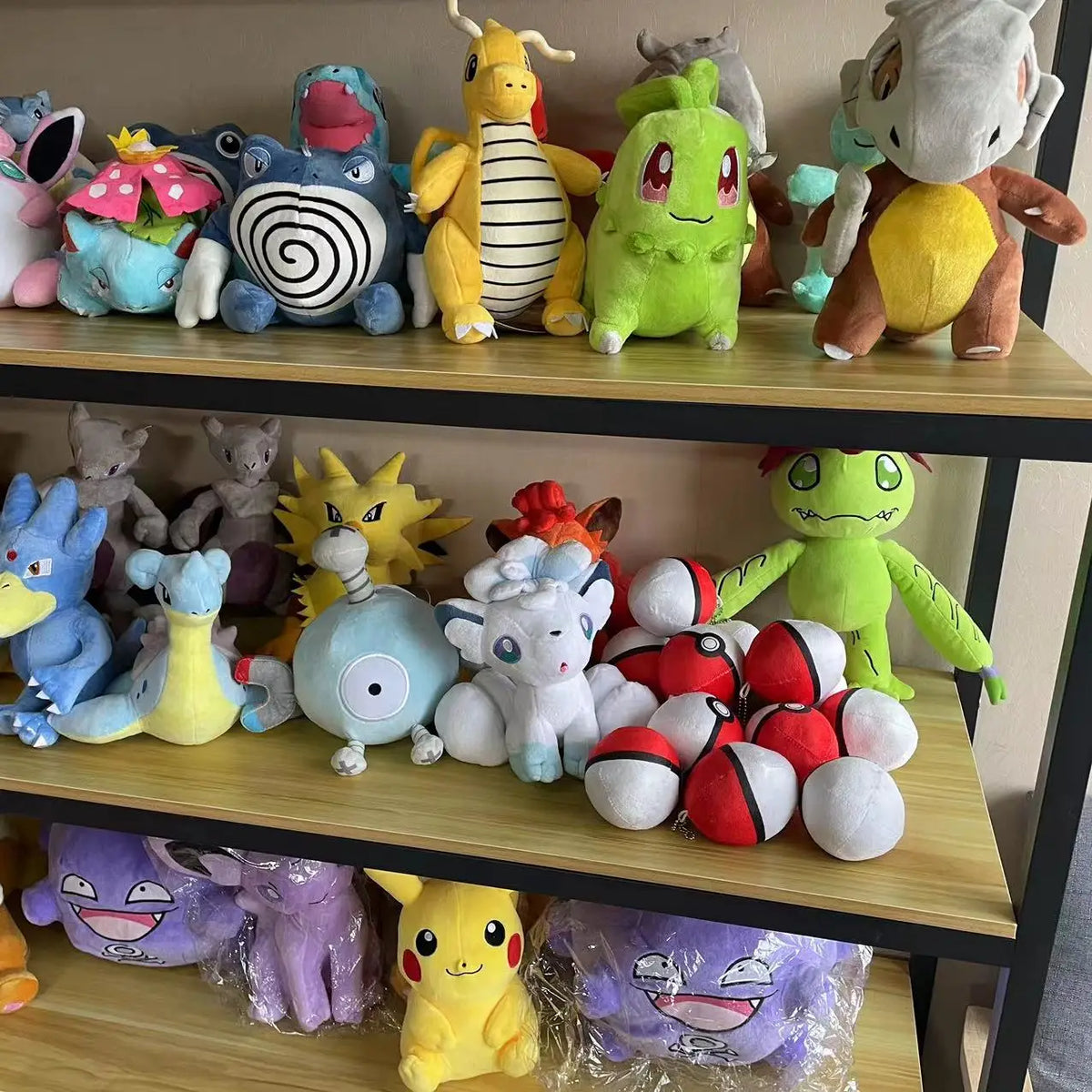ポケモン ピカチュウ ふわふわ ぬいぐるみ 黄色