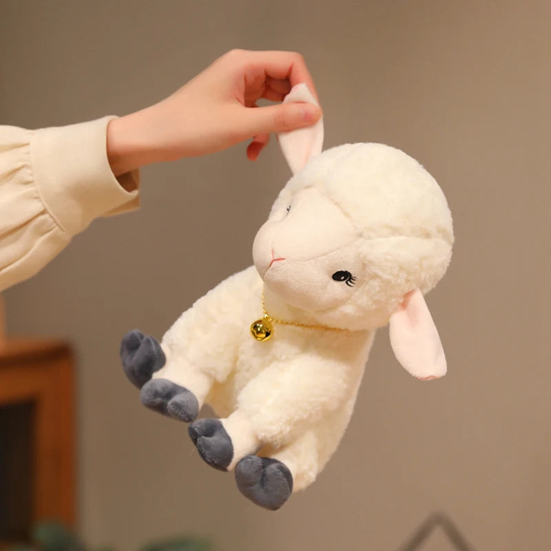 白いふわふわひつじのぬいぐるみ 金の鈴とまつげ付き