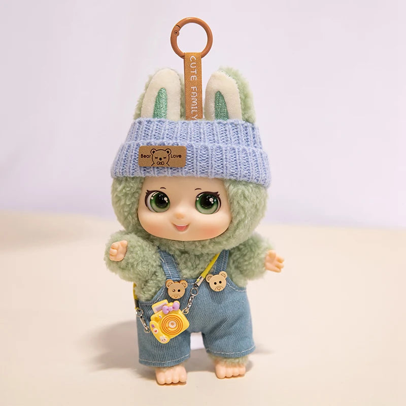 大きな瞳のモコモコひつじ ぬいぐるみ ニット帽とポシェット付き