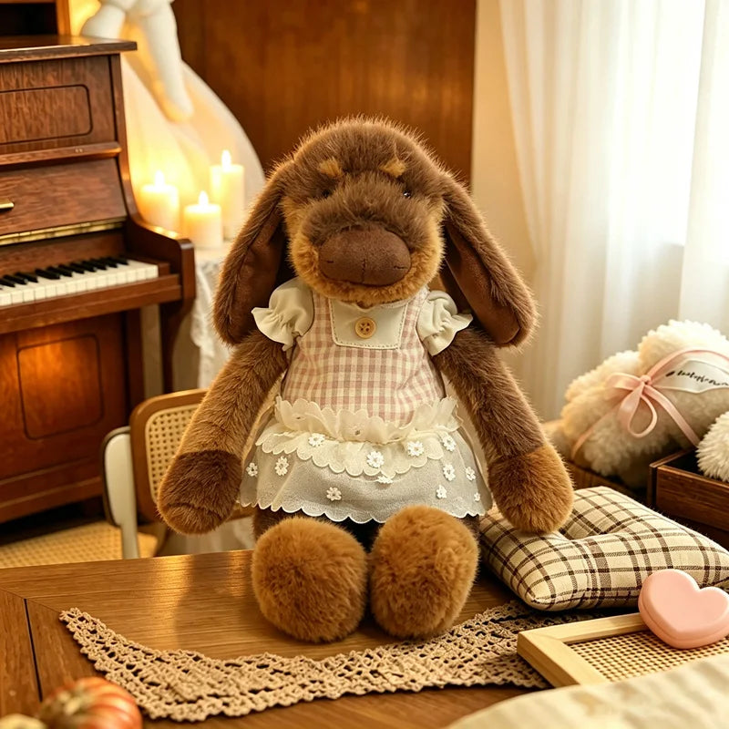 優しい表情の洋服着た動物ぬいぐるみ