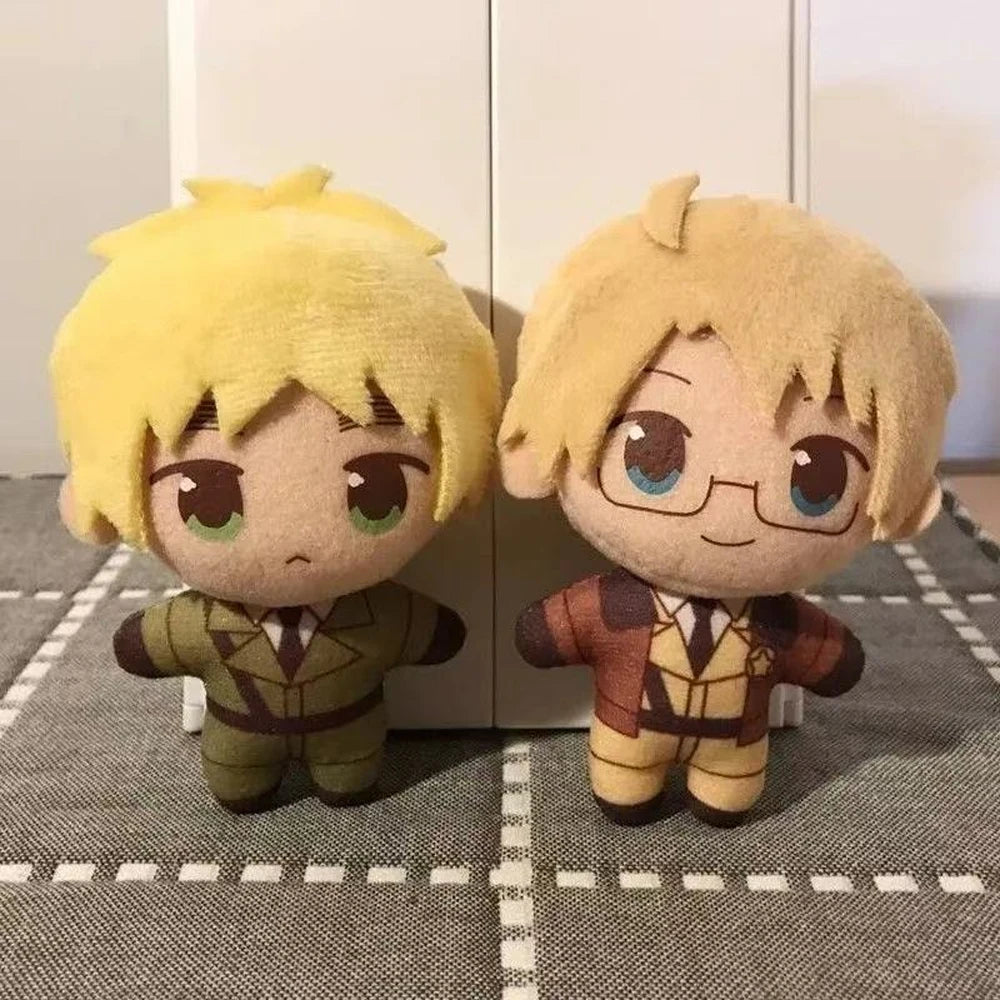 ブロンドヘアのチビ キャラクター ぬいぐるみ メガネと軍服の2体セット