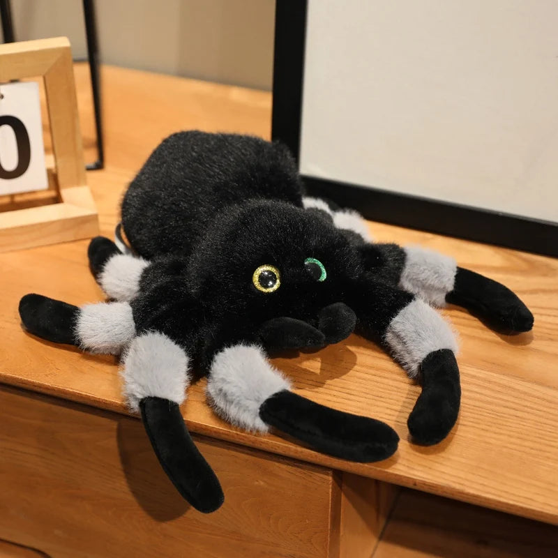 ふわふわ大きな目 クモのぬいぐるみ 黒とグレー