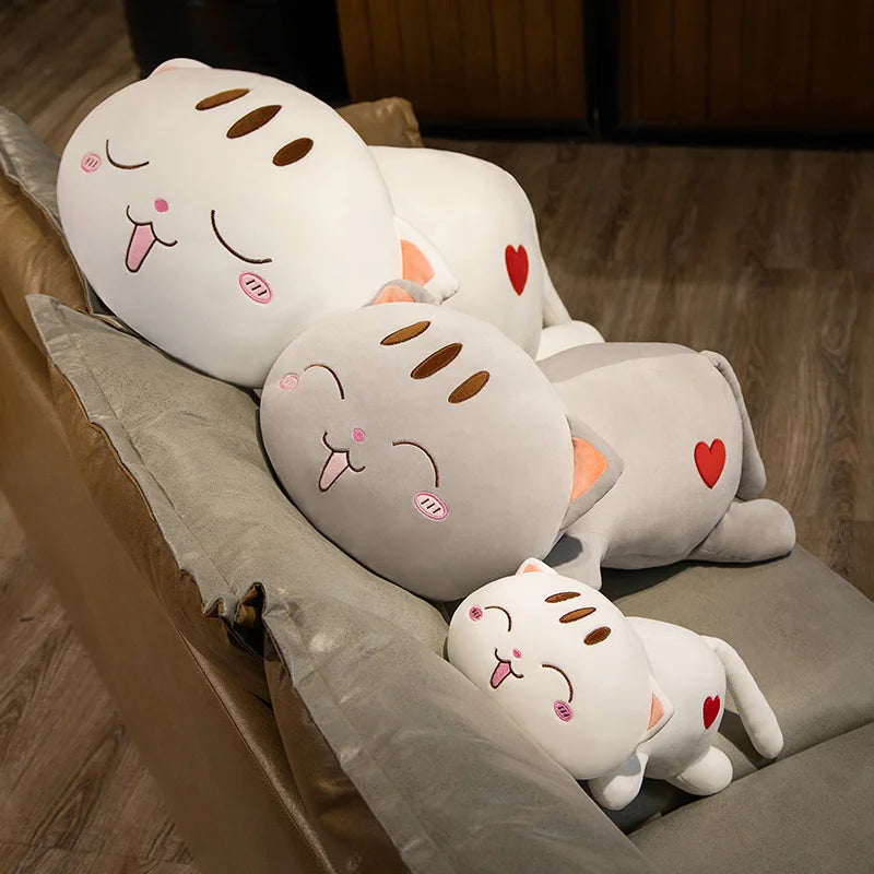 ぬいぐるみ ふわふわ猫の抱き枕 ハート刺繍入り