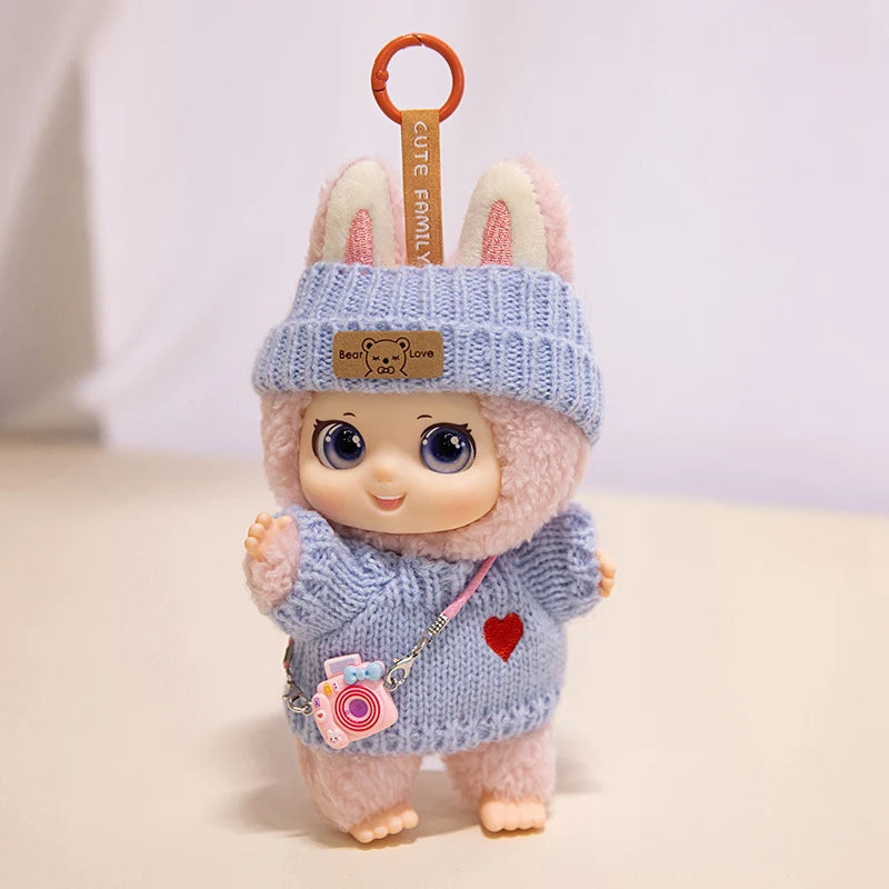 大きな瞳のモコモコひつじ ぬいぐるみ ニット帽とポシェット付き
