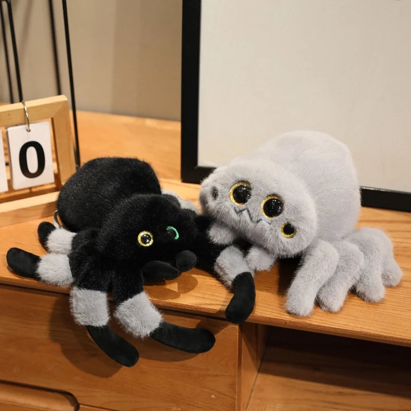 ふわふわ大きな目 クモのぬいぐるみ 黒とグレー