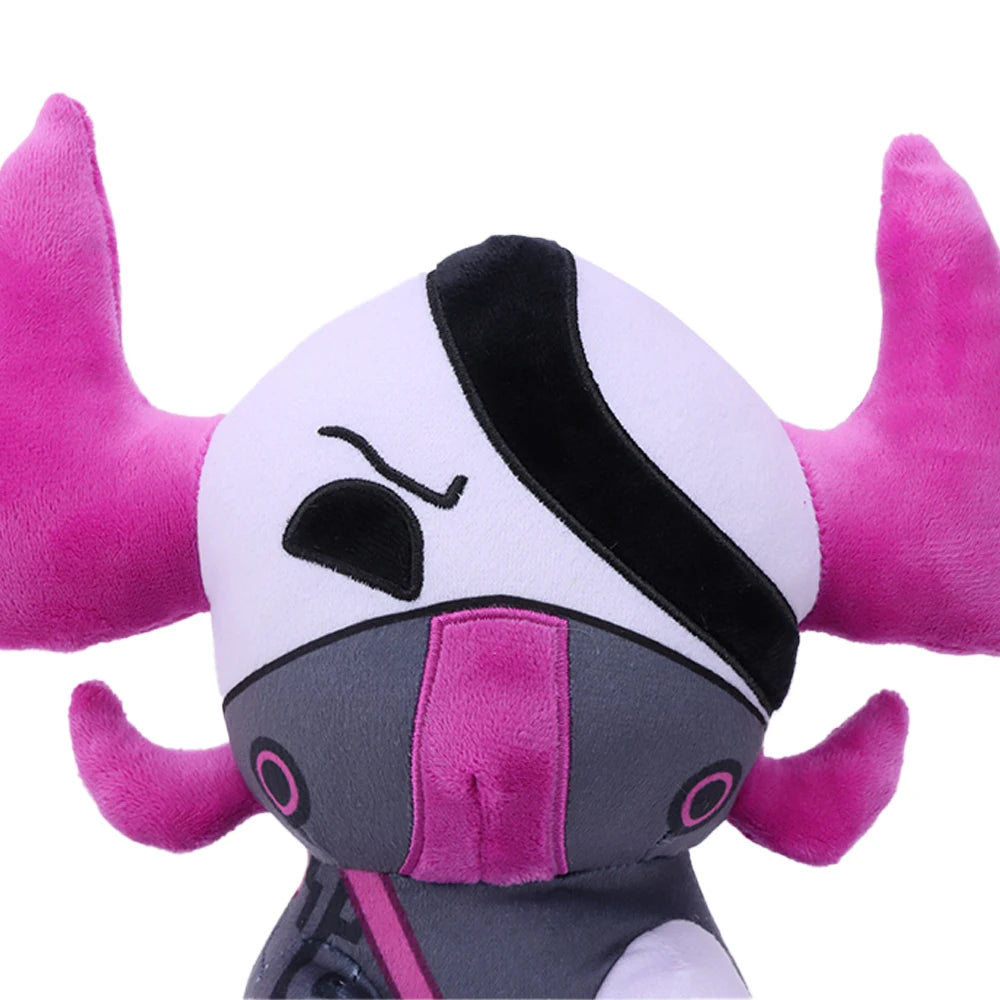 マゼンタ角と眼帯マスクのキャラクターぬいぐるみ クリスタル付き