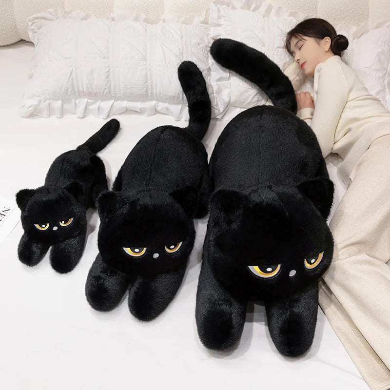 不機嫌顔のふわふわ黒猫 伏せぬいぐるみ