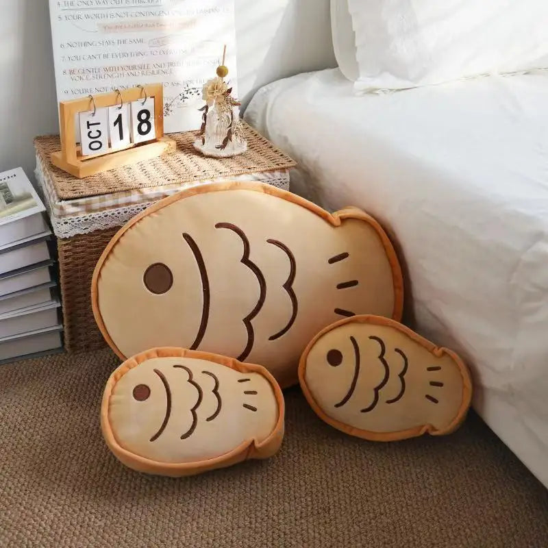 ふんわり ベージュ たい焼き ぬいぐるみ クッション