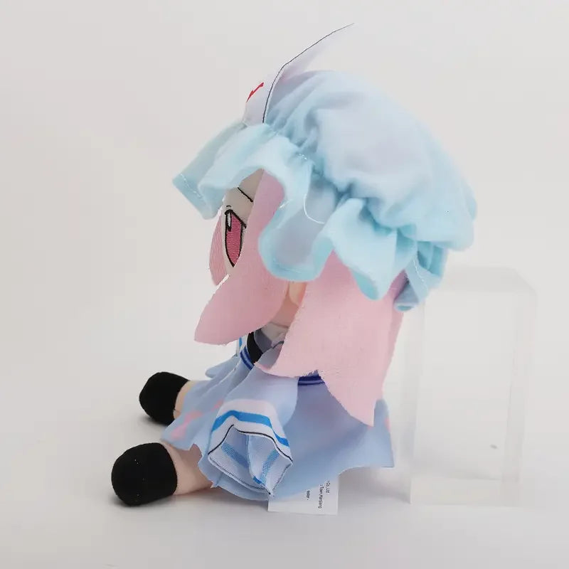 水色のフリル帽子と桜模様ドレスのデフォルメぬいぐるみ