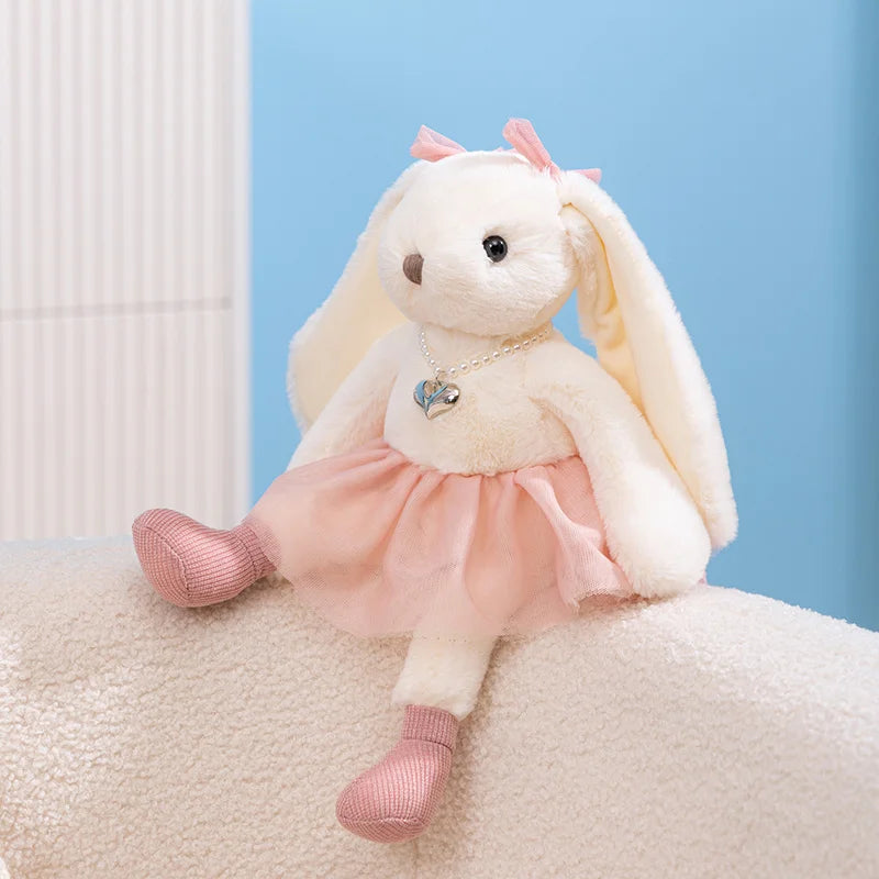 可愛いクリームうさぎぬいぐるみ ピンクチュールスカート 真珠のネックレス付き