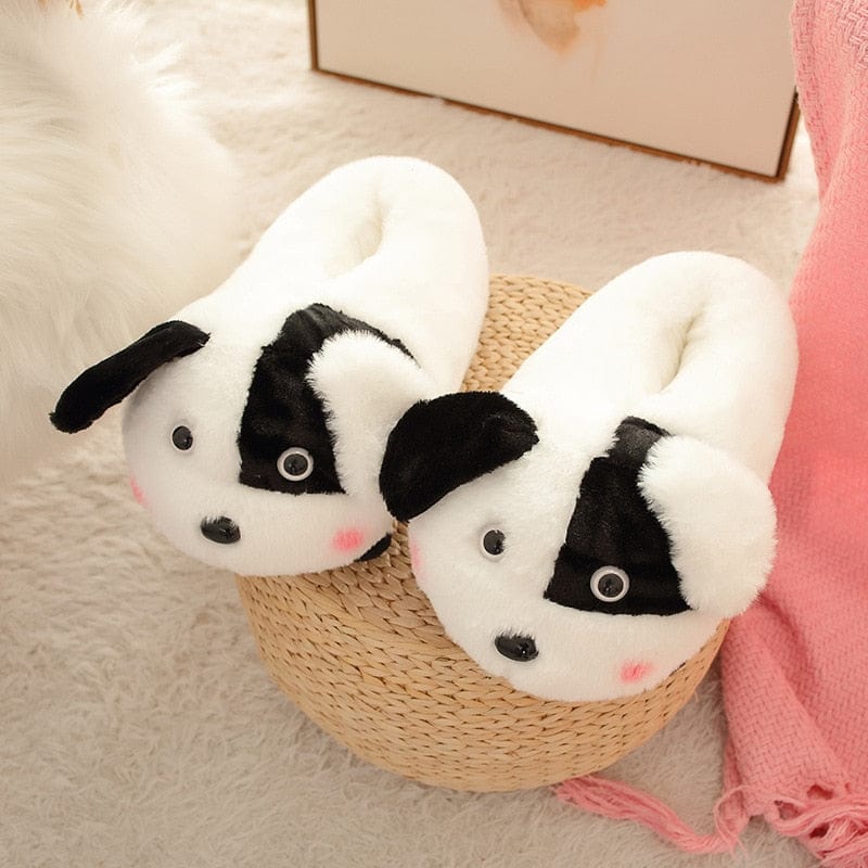 ふわふわの毛皮の犬用スリッパ