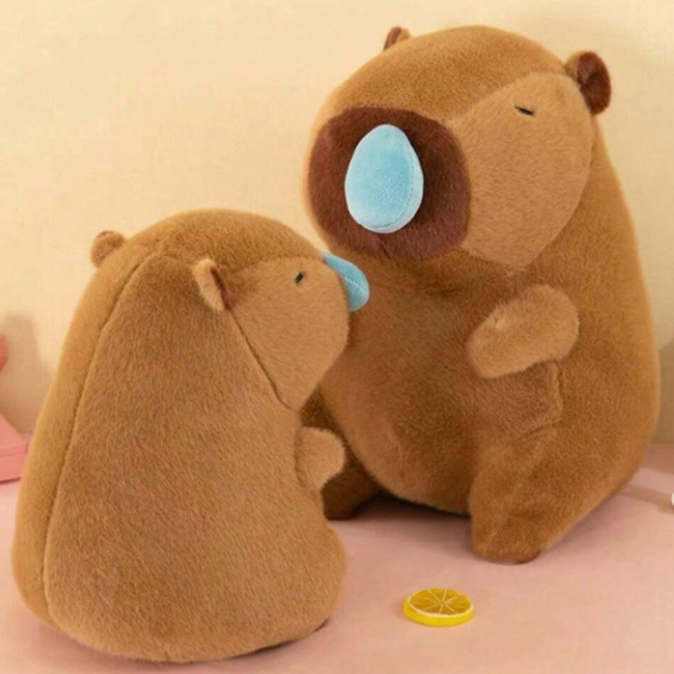 かわいくて柔らかくて心地よいカピバラのぬいぐるみ（25cm）The Plush Companyより