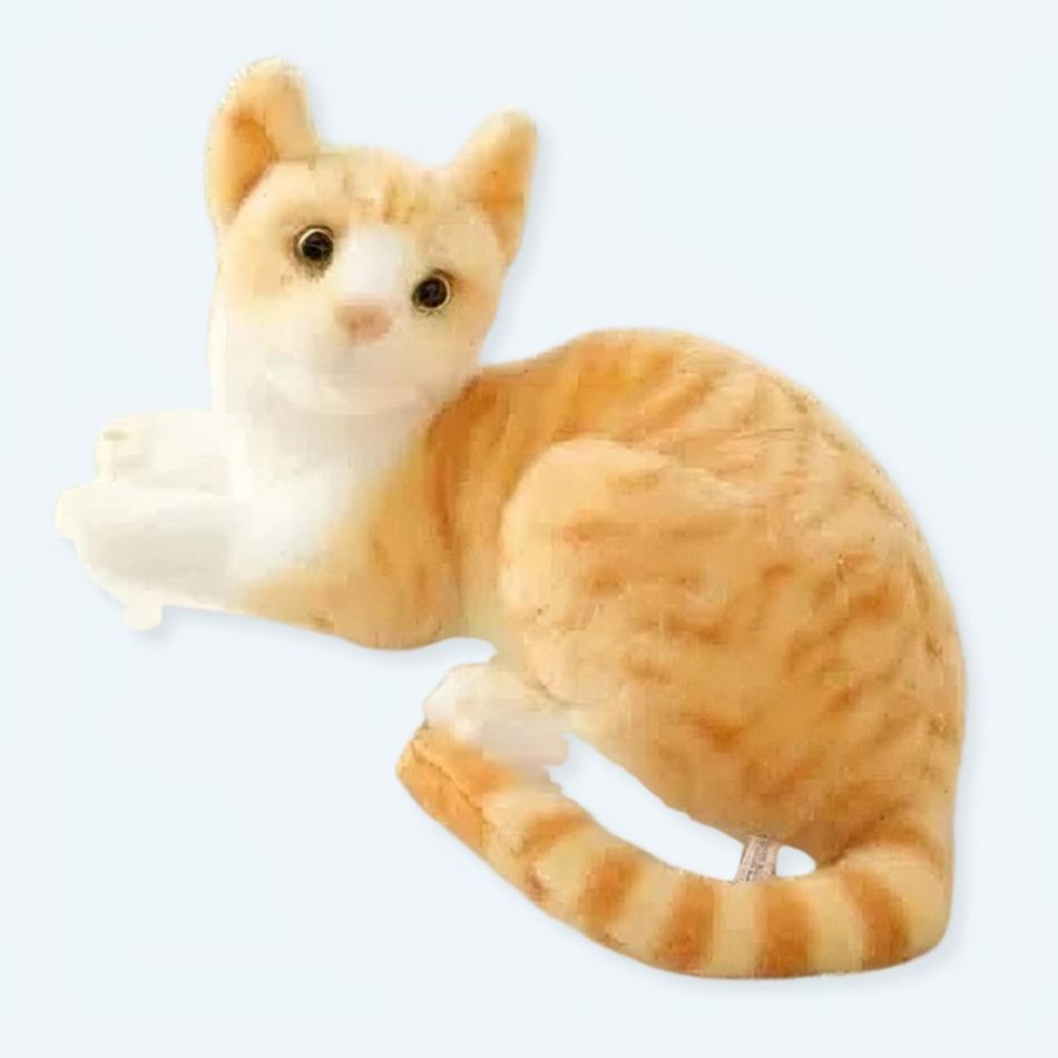 抱きしめて温まる、柔らかいオレンジ色のトラ猫のぬいぐるみ、20cm、The Plush Company