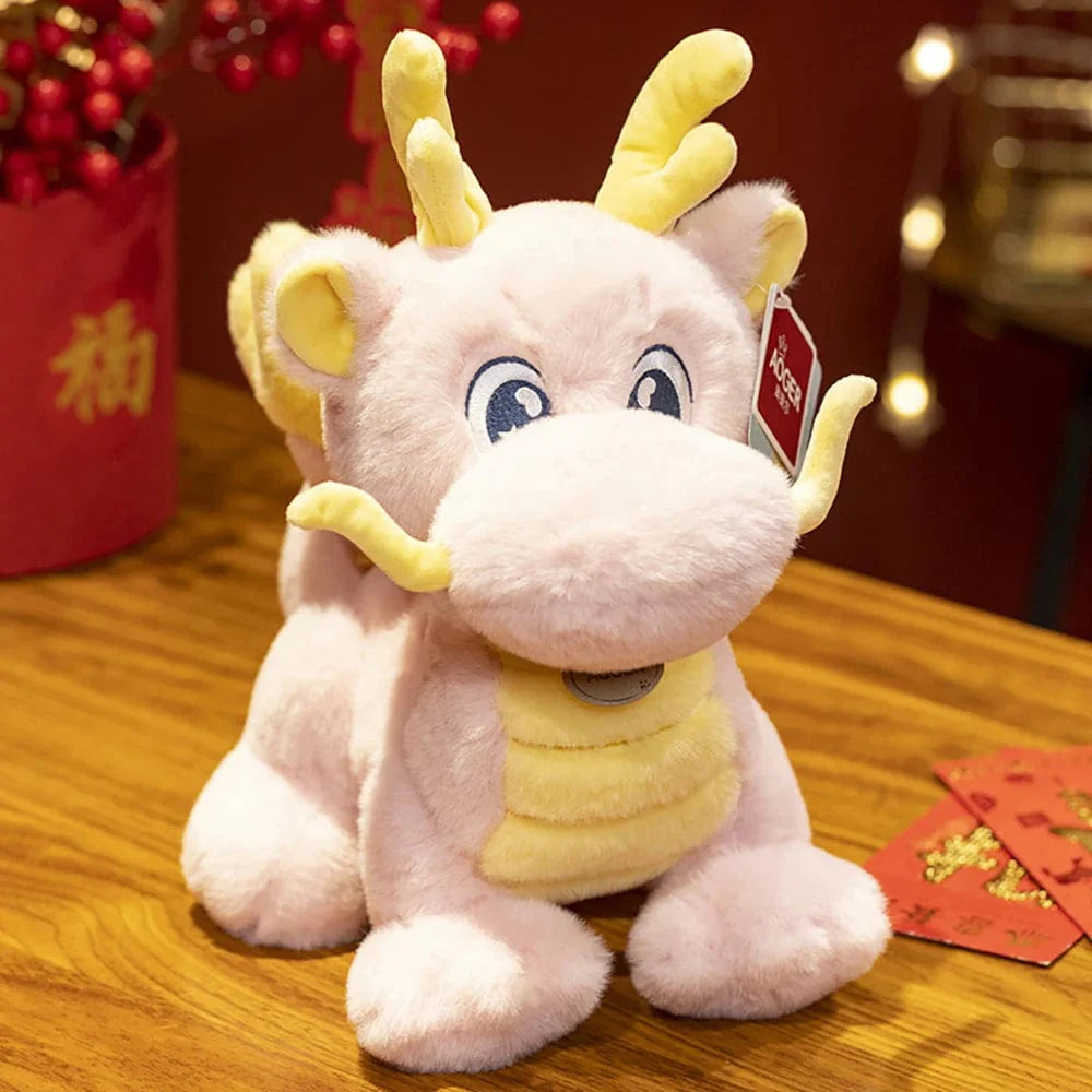 ピンクの角のある中国の龍のぬいぐるみ