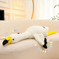 柔らかなピンクと白のフラミンゴのぬいぐるみ（130cm）、寝室の飾りに最適（ホワイト）。The Plush Company