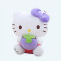 ハローキティ ブルーベリーのふわふわぬいぐるみ（30cm）。子供用ぬいぐるみの世界から。The Plush Companyより