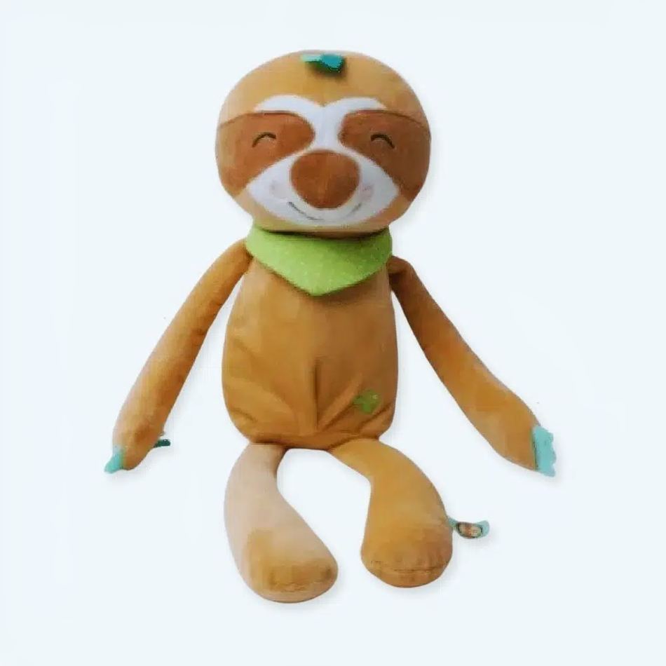 柔らかく心地よいメロディーが流れる、光るナマケモノのぬいぐるみ。The Plush Company
