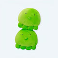 グリーンのタコのぬいぐるみ枕。柔らかな心地よさ、オーシャンスタイル。The Plush Company